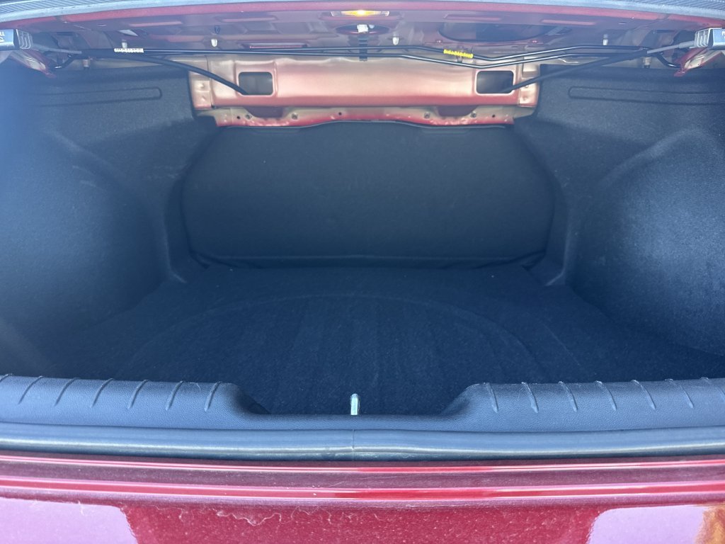 Used 2025 Red Hyundai SE image 18