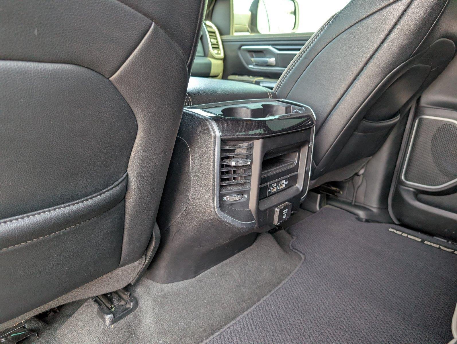 Used 2020 Diamond Black Crystal Pearlcoat Ram Laramie image 34