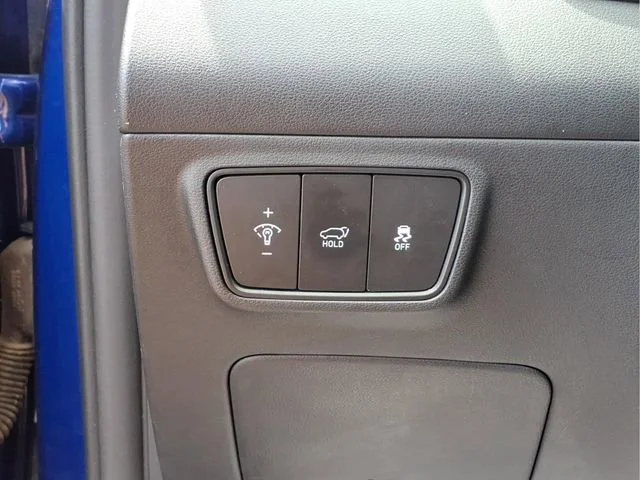 Used 2024  Hyundai SEL image 16