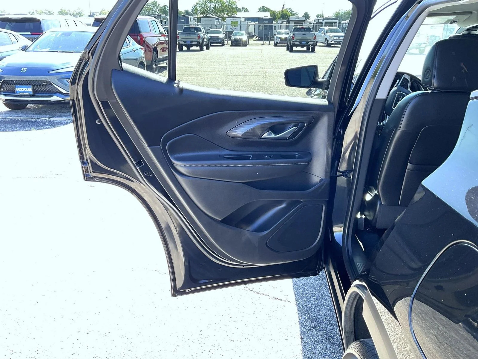 Used 2024 Black GMC SLT image 20