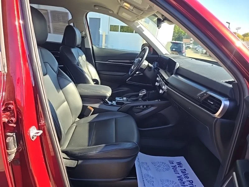 Used 2024 Red Kia S image 34