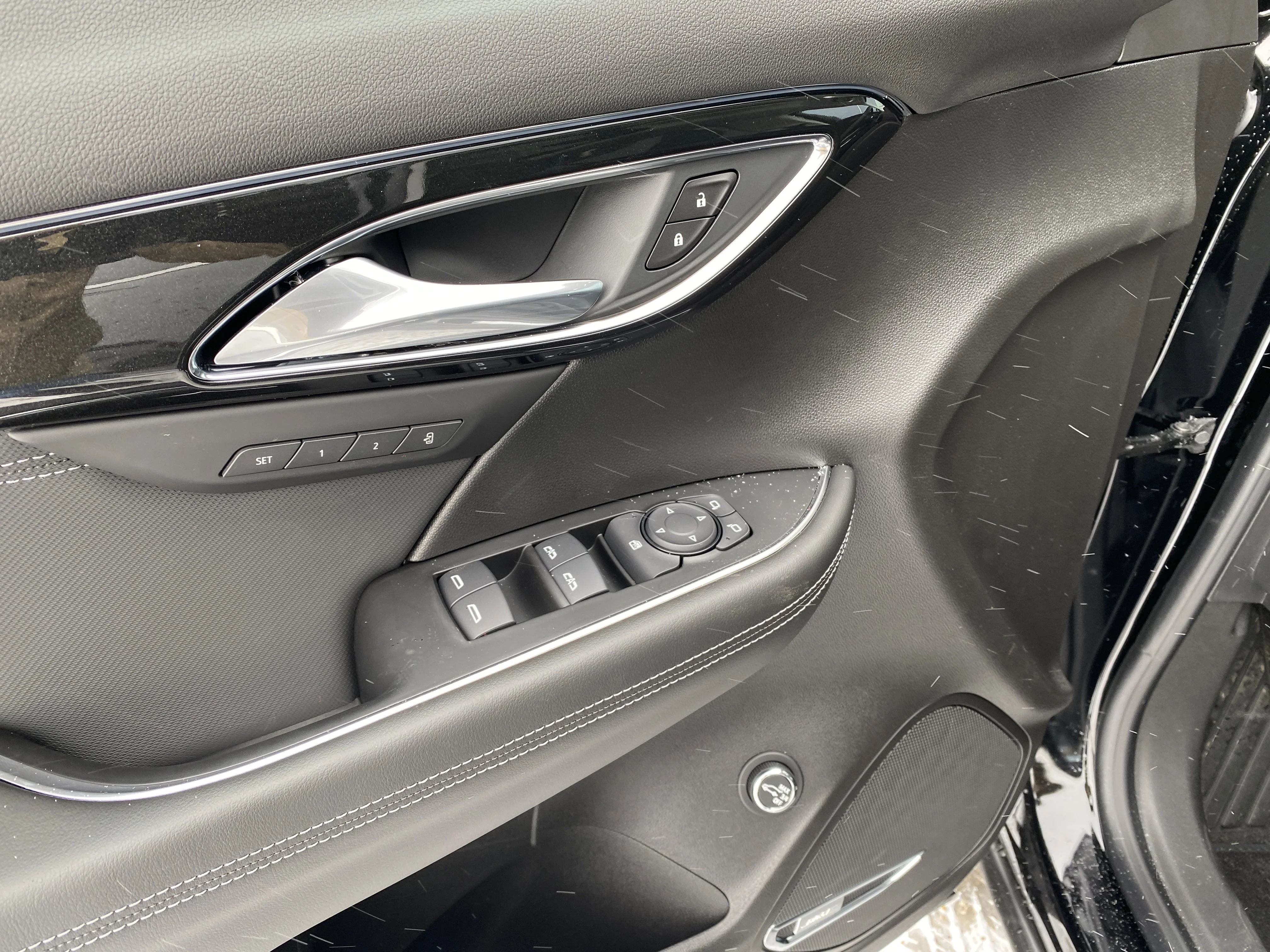 New 2026 EBONY TWILIGHT METALLIC Buick Preferred image 25