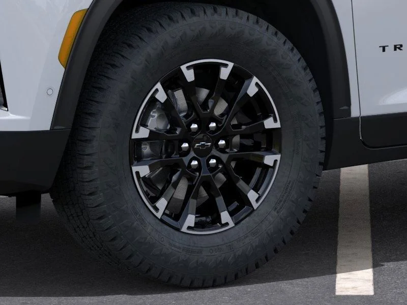 New 2026 White Chevrolet Z71 image 10