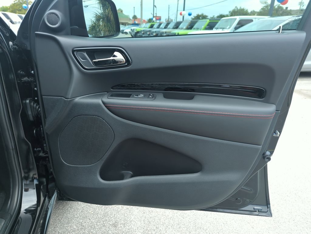 New 2026 Diamond Black Clear-Coat Exterior Paint Dodge GT Plus image 36
