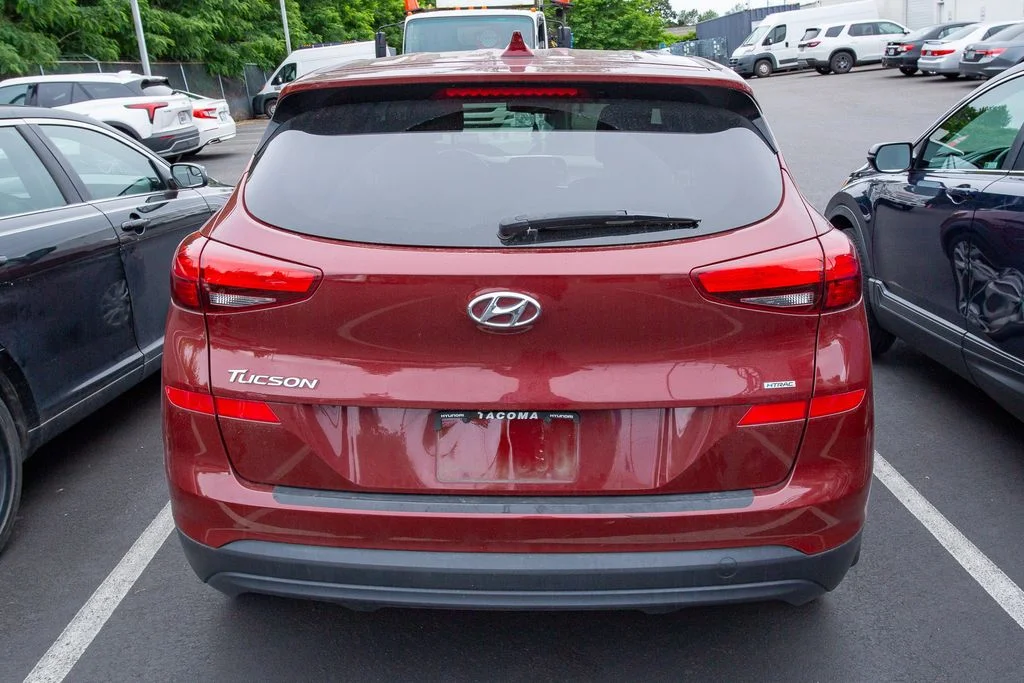 Used 2020 Red Hyundai AWD SE image 4
