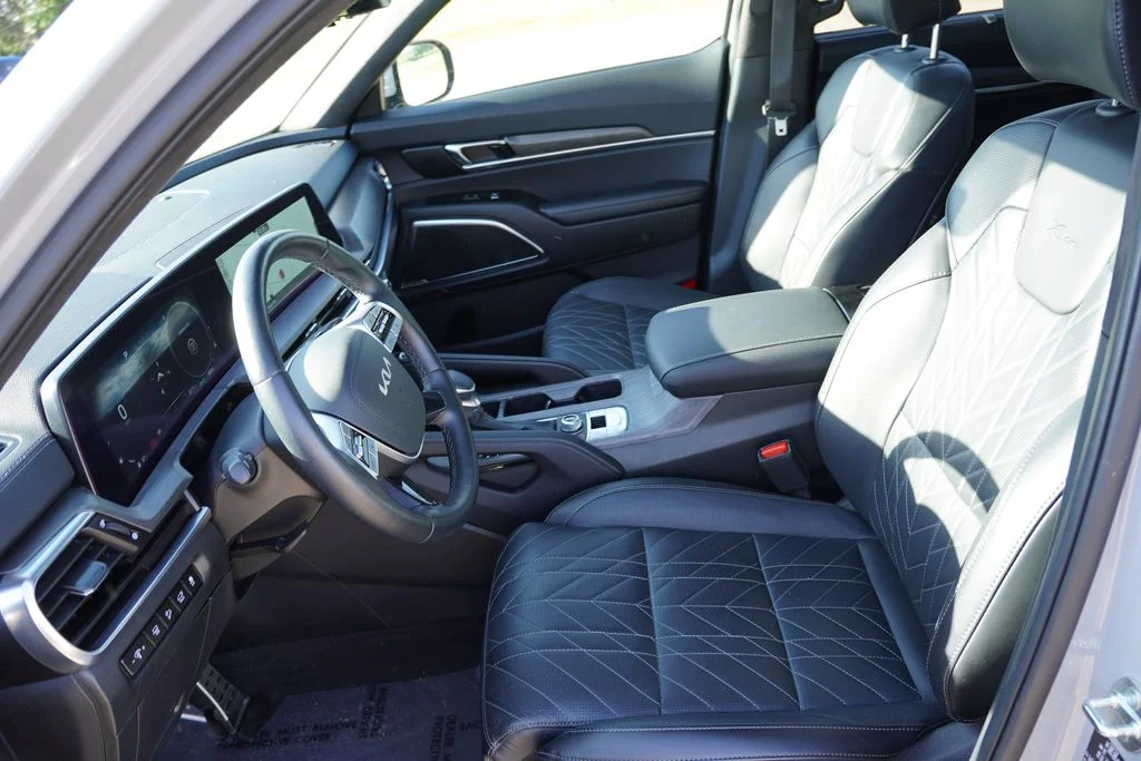 Used 2025 Wolf Gray Kia SX-Prestige X-Pro image 16