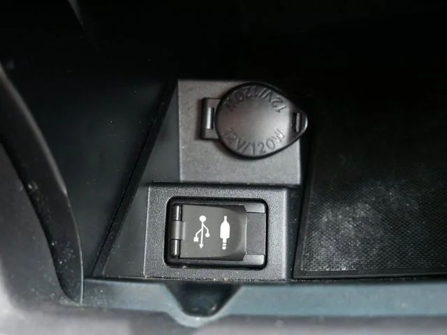 Used 2015 Blizzard Pearl Toyota XLE image 28