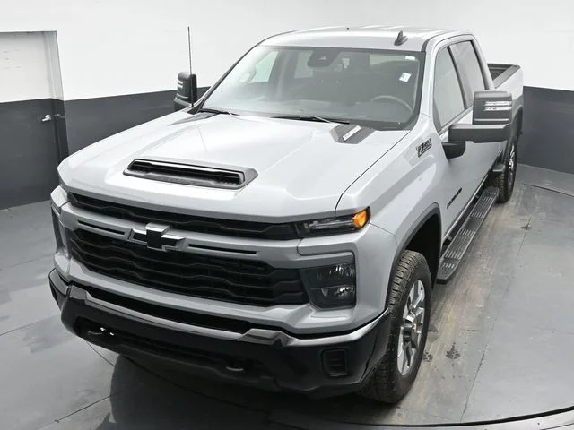 Used 2024 Gray Chevrolet Custom image 28