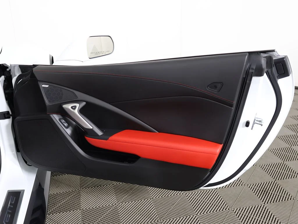 Used 2017 Arctic White Chevrolet Z06 image 24