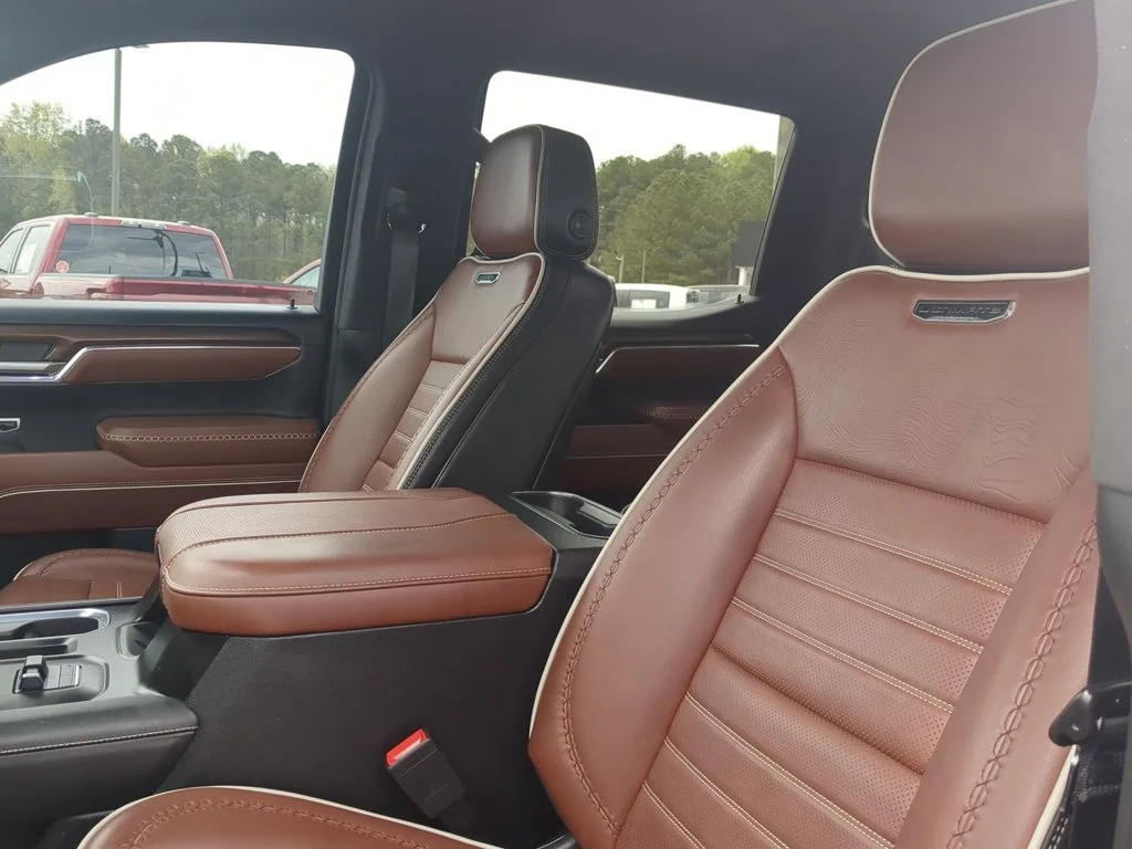 Used 2023 Onyx Black GMC Denali Ultimate image 15