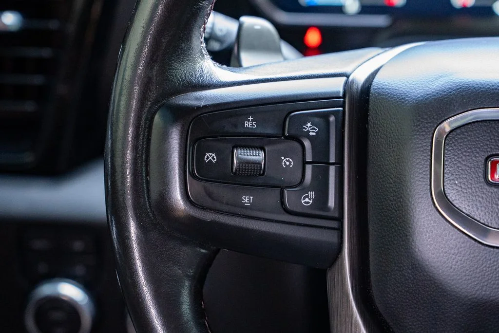 Used 2022 White GMC AT4X image 14