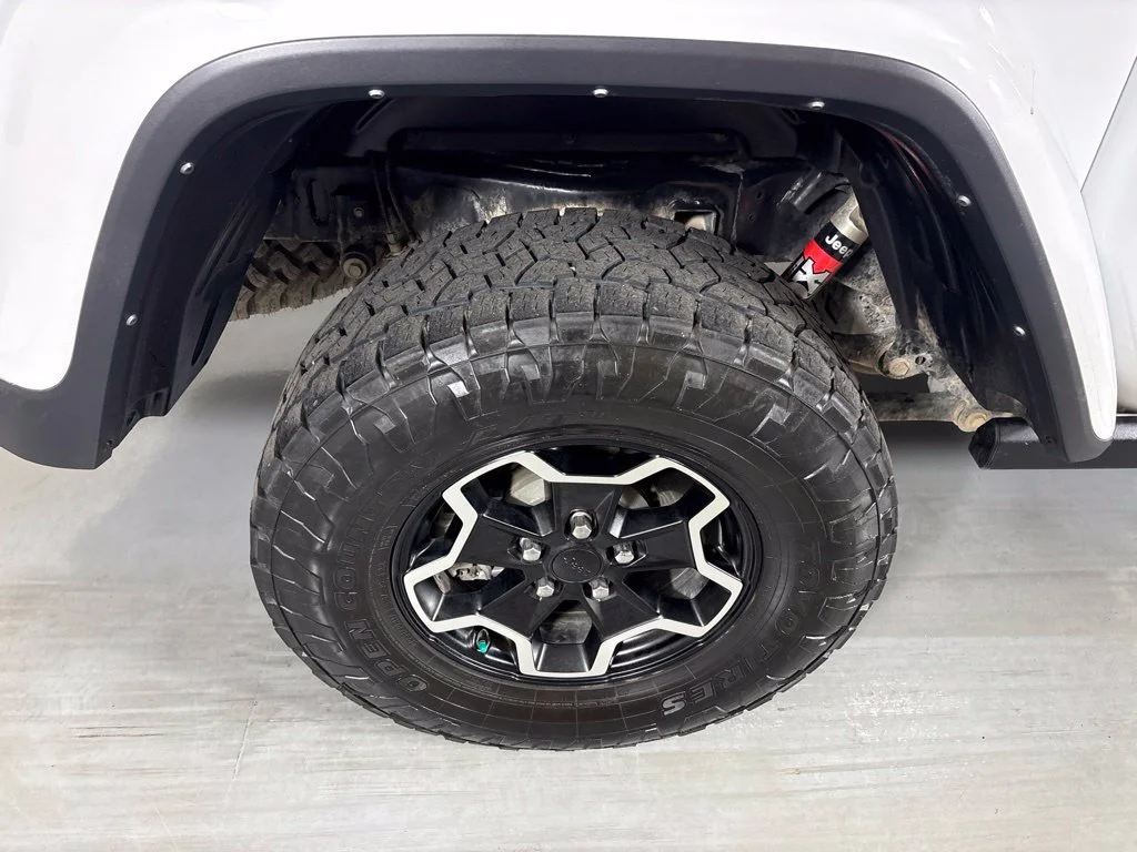 Used 2022 White Jeep Rubicon image 10