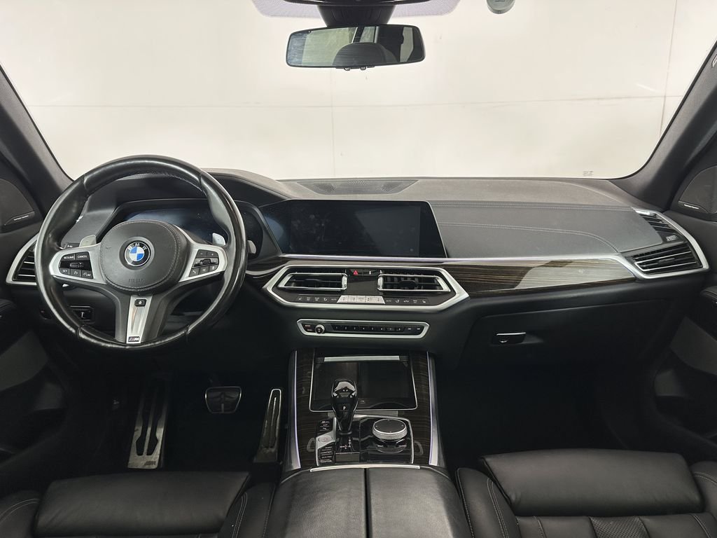 Used 2021 Black BMW xDrive40i image 9