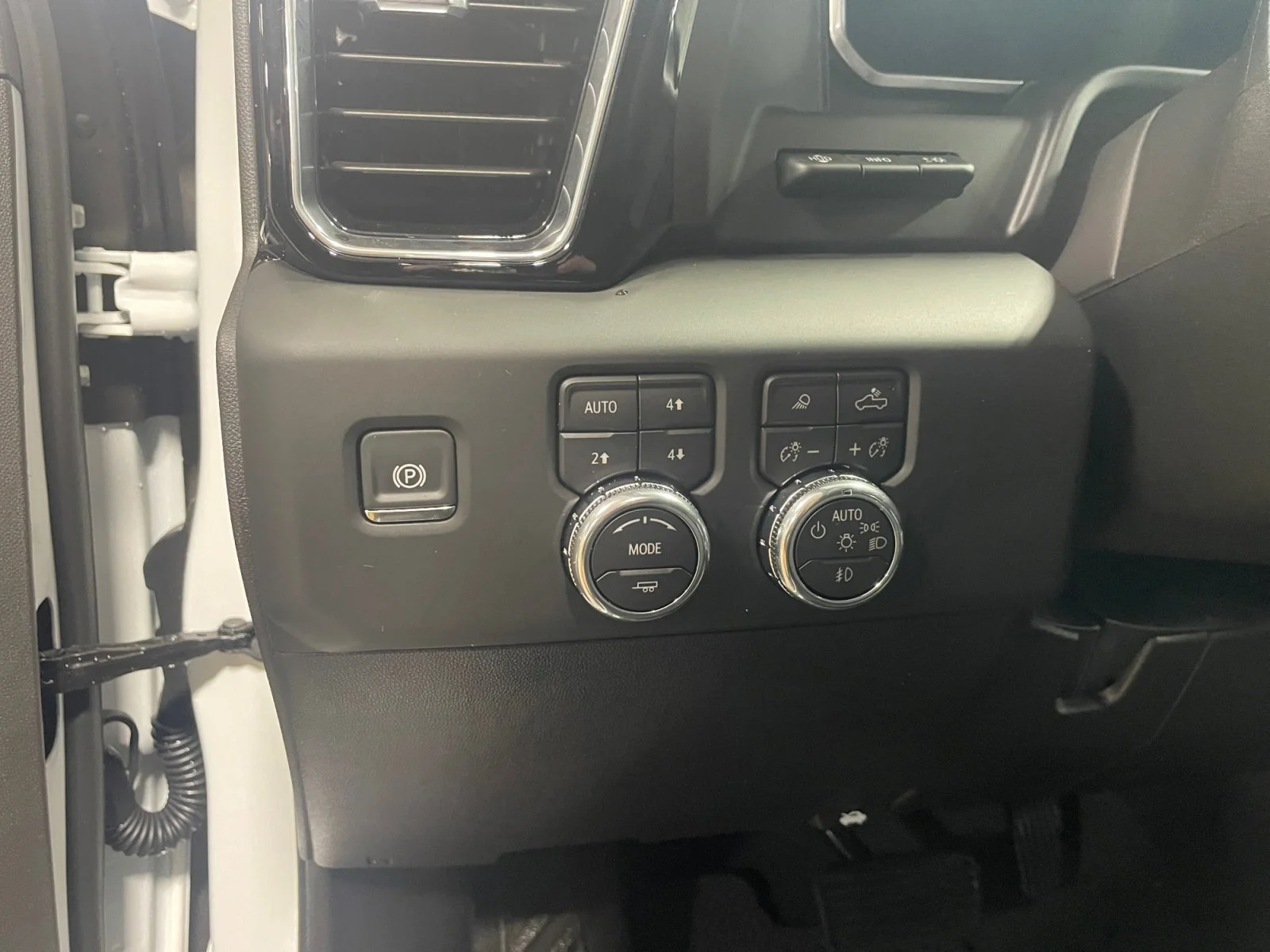 New 2026 Summit White GMC Denali image 18