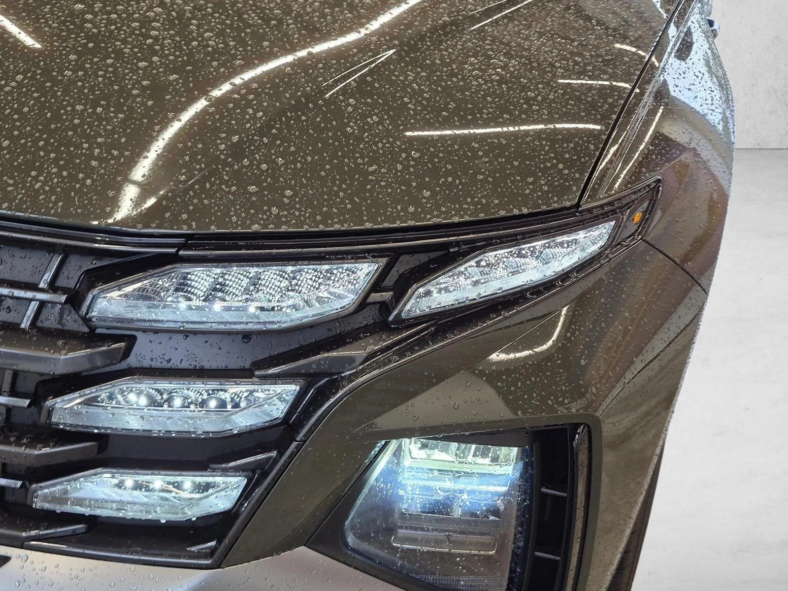 Used 2025 Rockwood Green Hyundai SE image 8