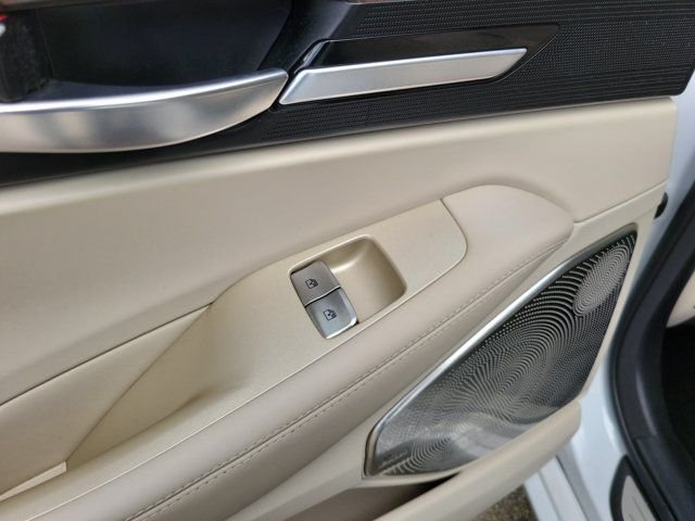 2017 GENESIS G90 Premium - Photo 12