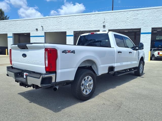 Used 2024  Ford XL image 5