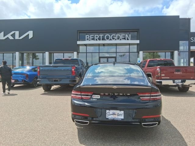 Used 2021 Black Genesis 2.5T image 5