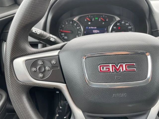 Used 2022 Summit White GMC SLE image 17