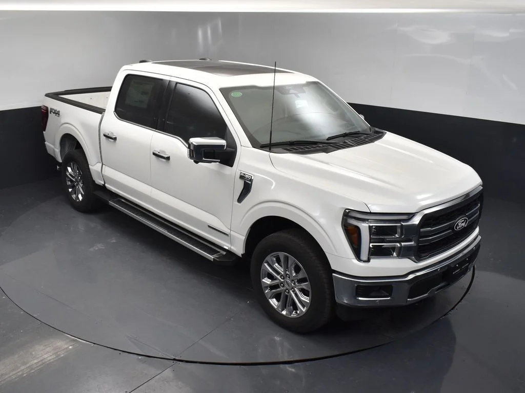 New 2025 White Ford Lariat image 35