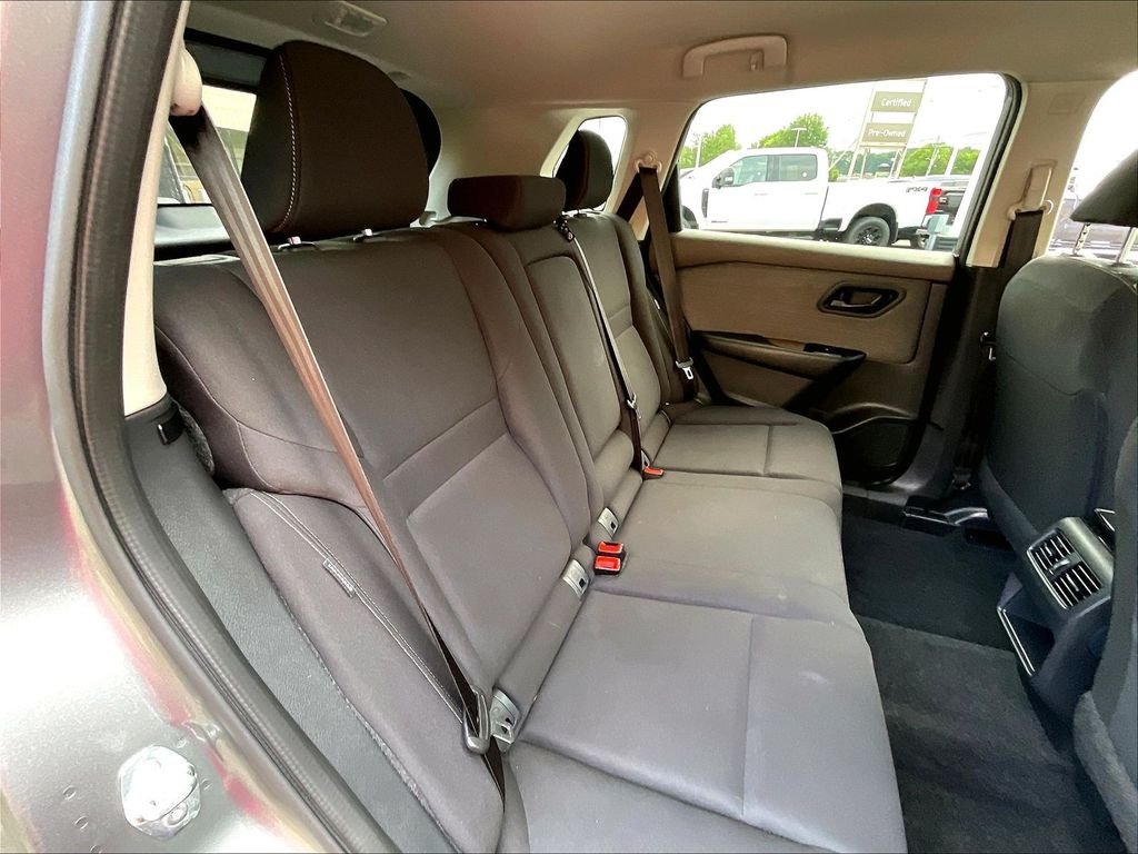 Used 2023 Gray Nissan S image 16