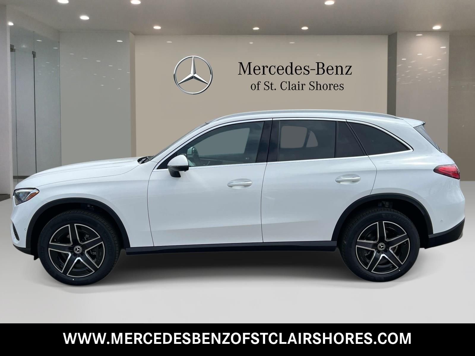New 2026 Polar White Mercedes-Benz GLC 300 image 2
