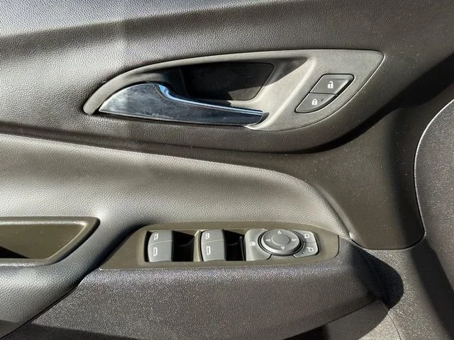 2024 Chevrolet Equinox LT - Photo 23