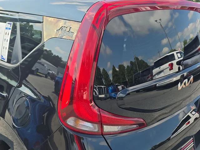 Used 2022 Black Kia LX image 34
