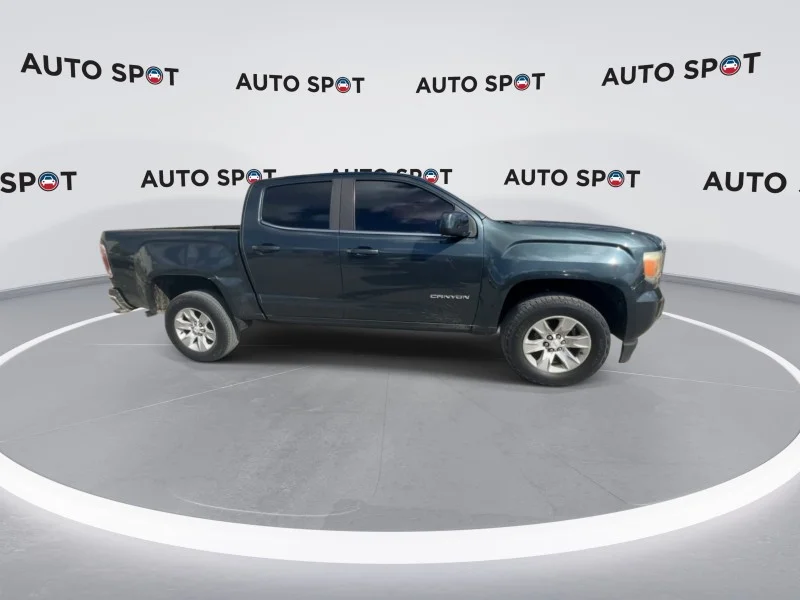Used 2017 Cyber Gray Metallic GMC 2WD SLE image 4