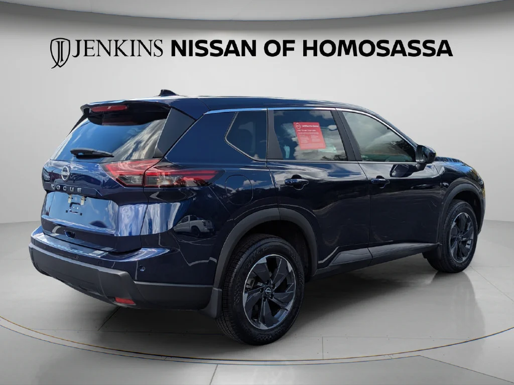 Used 2025 Blue Nissan SV image 5