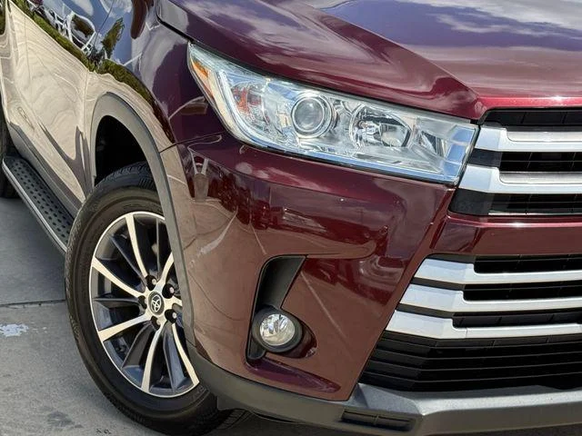 Certified Used 2019 OOH LA LA ROUGE MICA Toyota XLE image 3