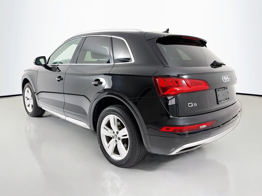 Used 2019 Brilliant Black Audi Premium Plus 45 TFSI quattro image 5