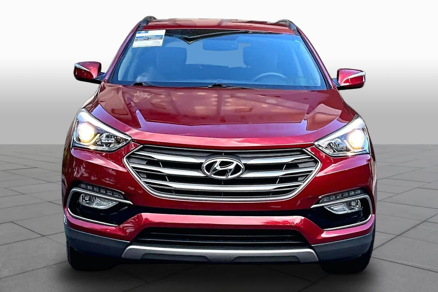 Pre-Owned 2017 Hyundai Santa Fe Sport 2.4L