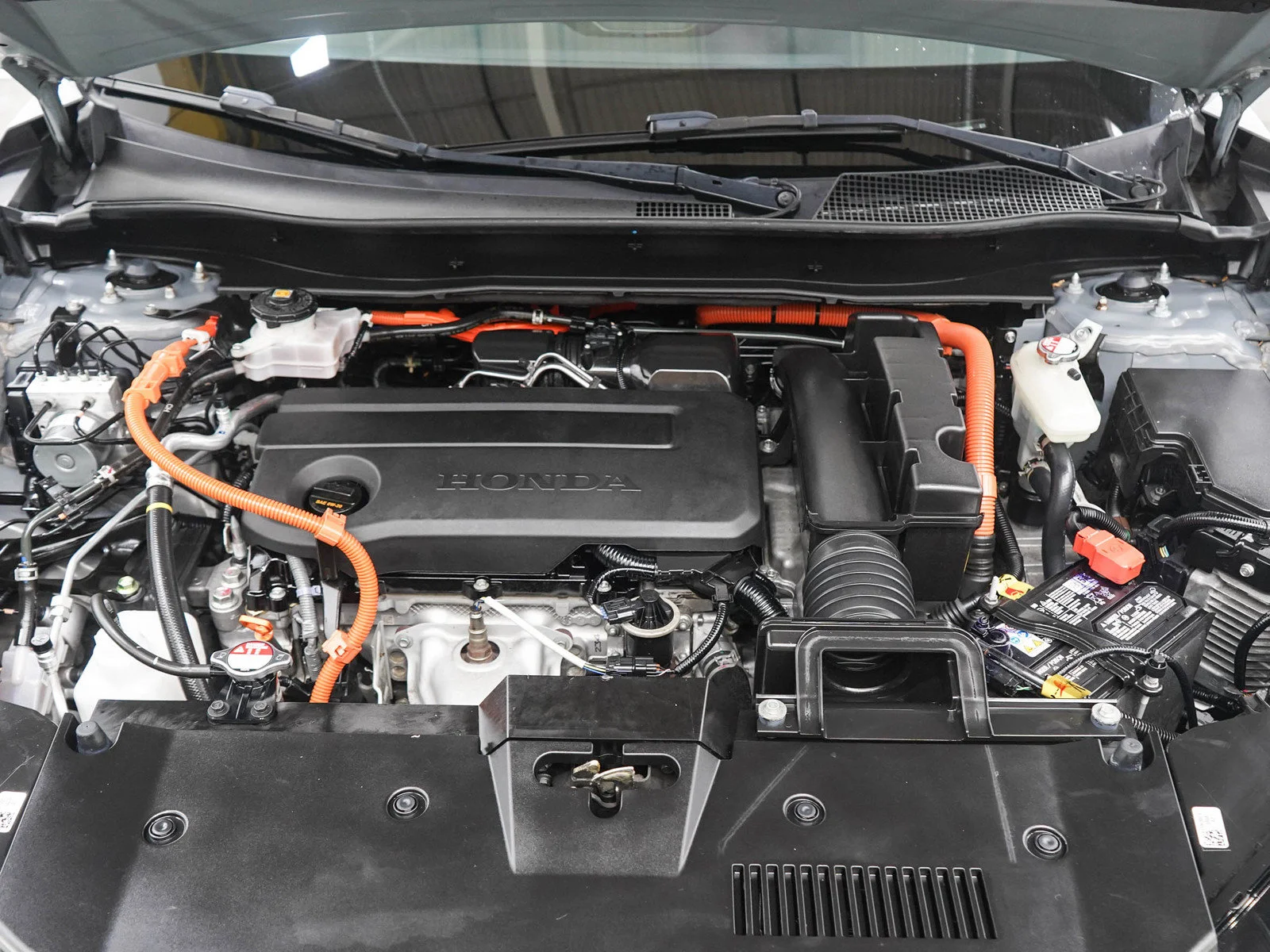 Used 2024  Honda 5D WAGON HYBRID SPORT AWD image 30