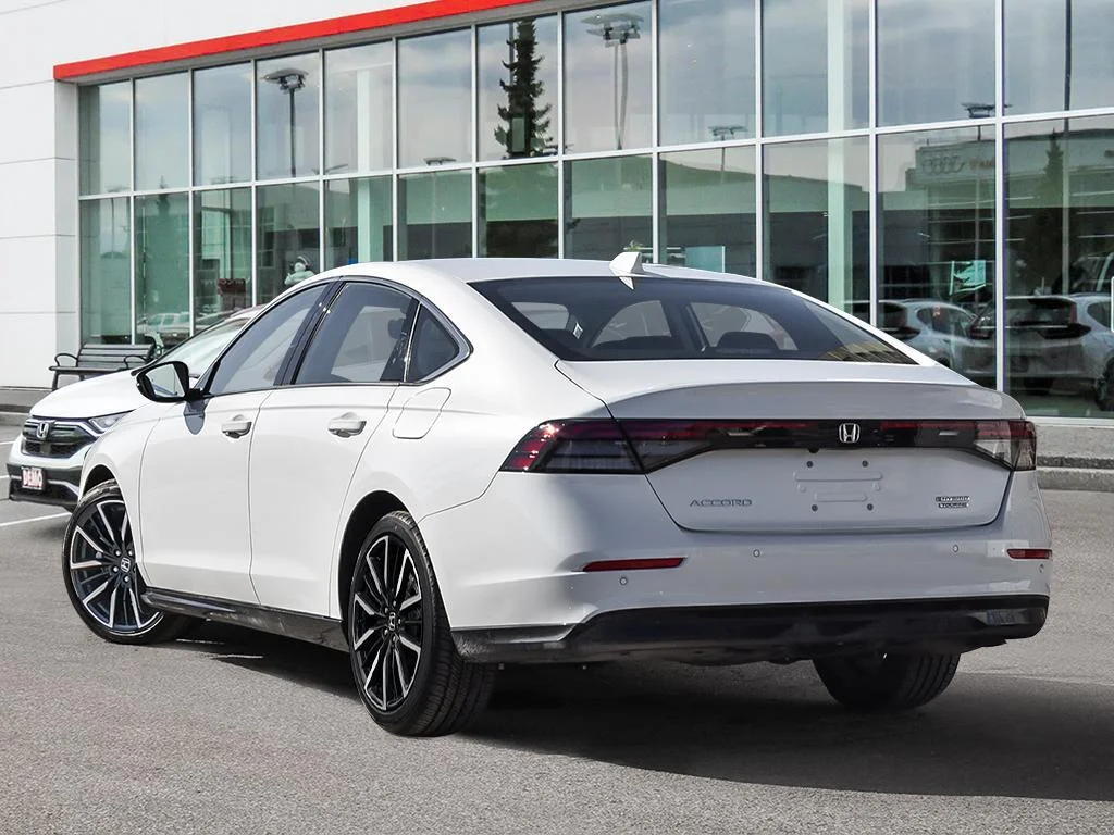 New 2026 Platinum White Pearl Honda TOURING The best of the Accord. The best of everyt image 4