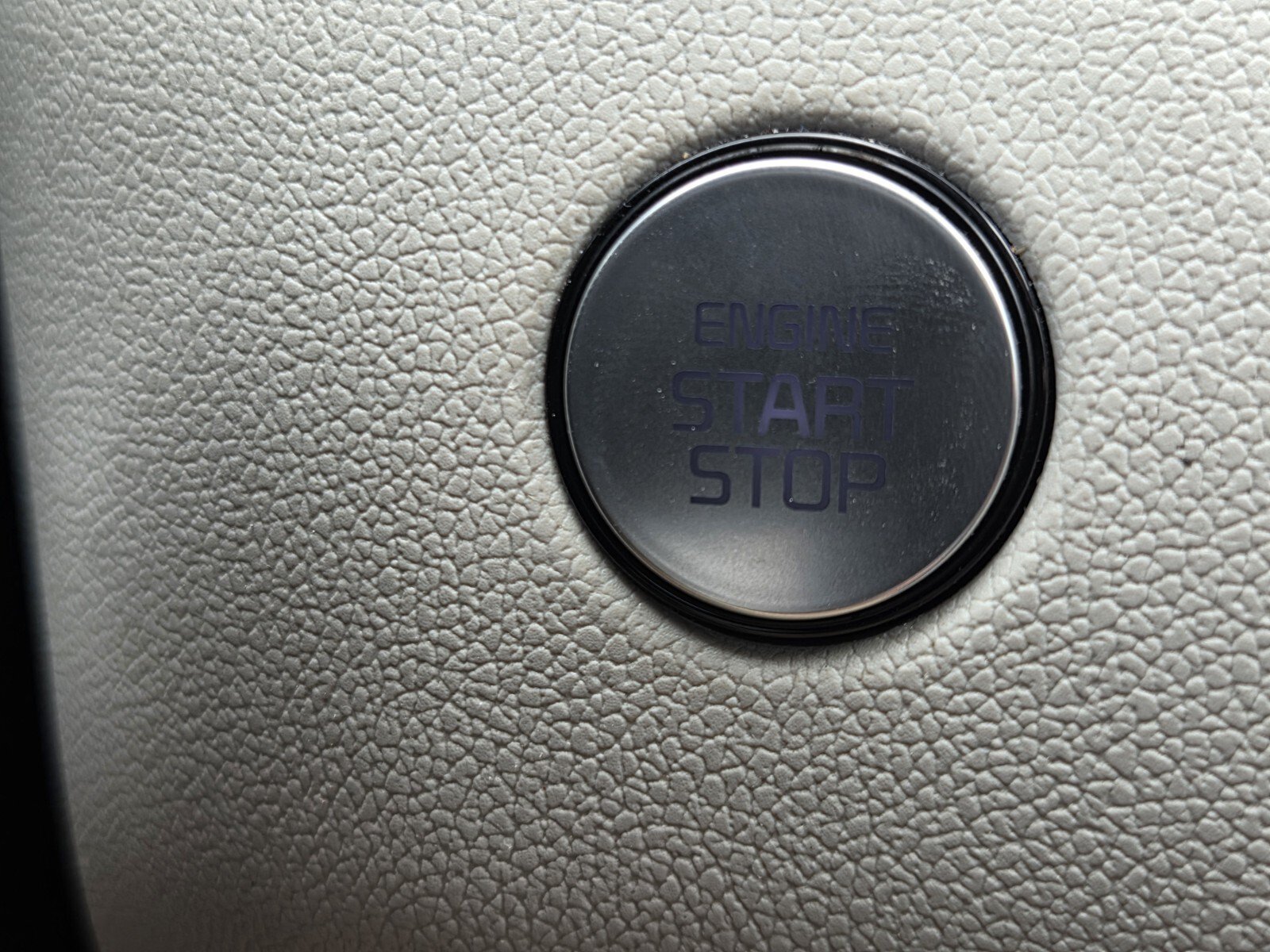 Used 2023 Glacial White Pearl Kia SX image 22