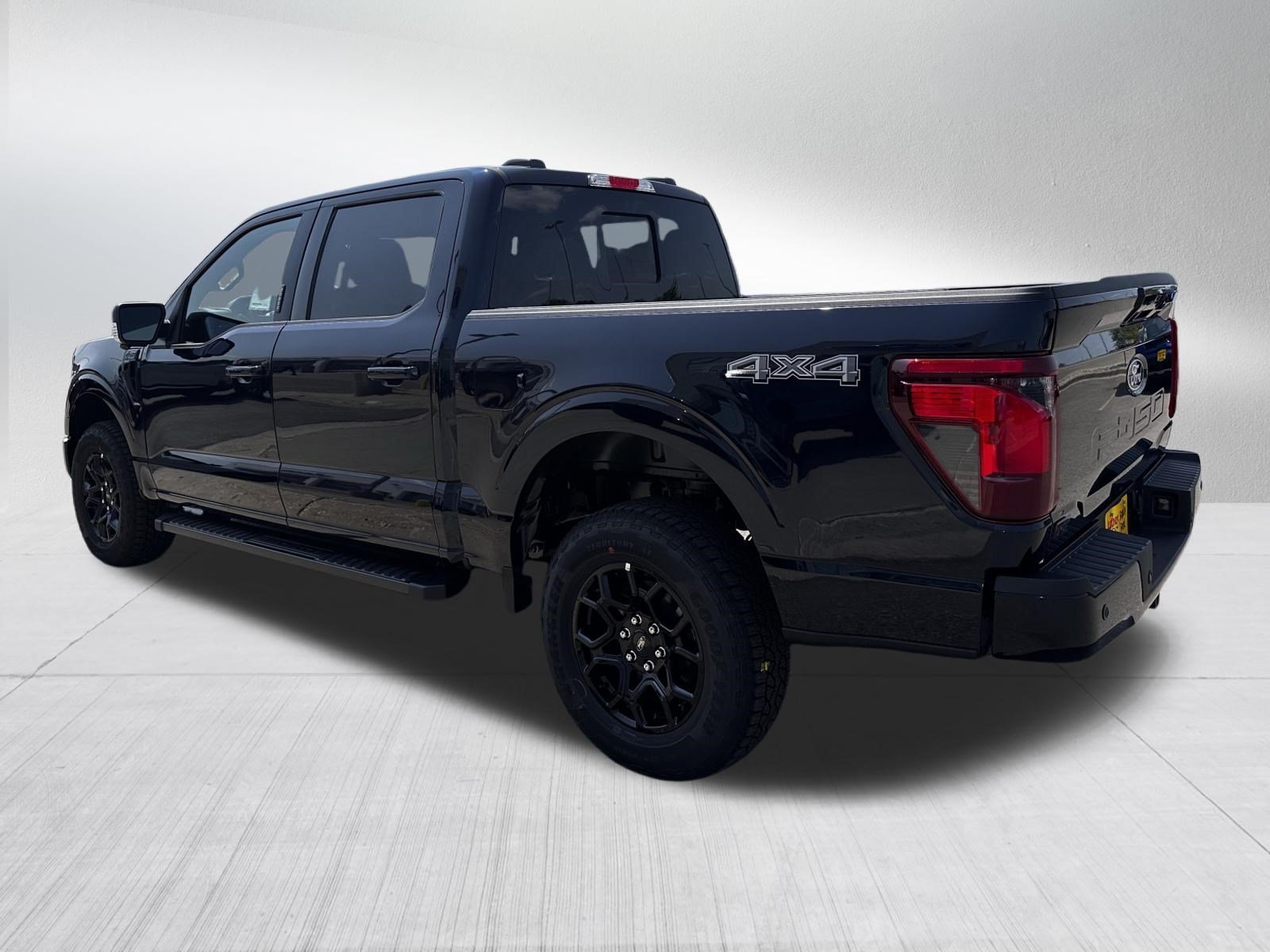 New 2026 Antimatter Blue Metallic Ford XLT image 3