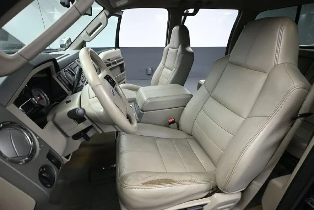 Used 2008 Black Ford Lariat image 18