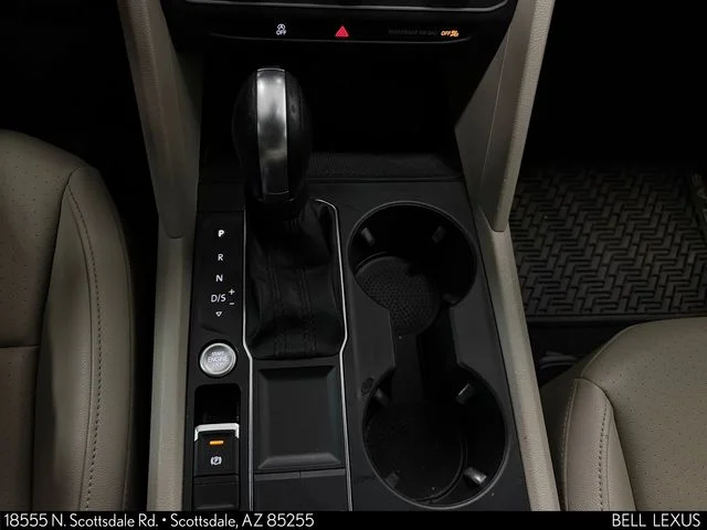 Used 2019 Black Volkswagen 3.6L V6 SE image 15