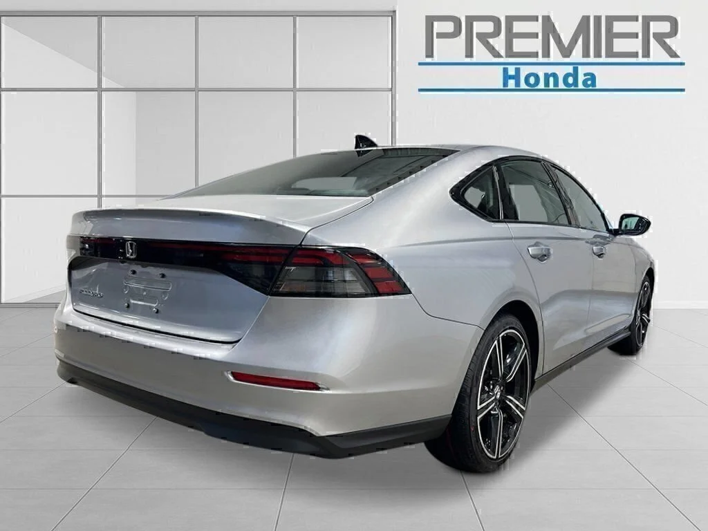 New 2026 Solar Silver Metallic Honda SE image 5
