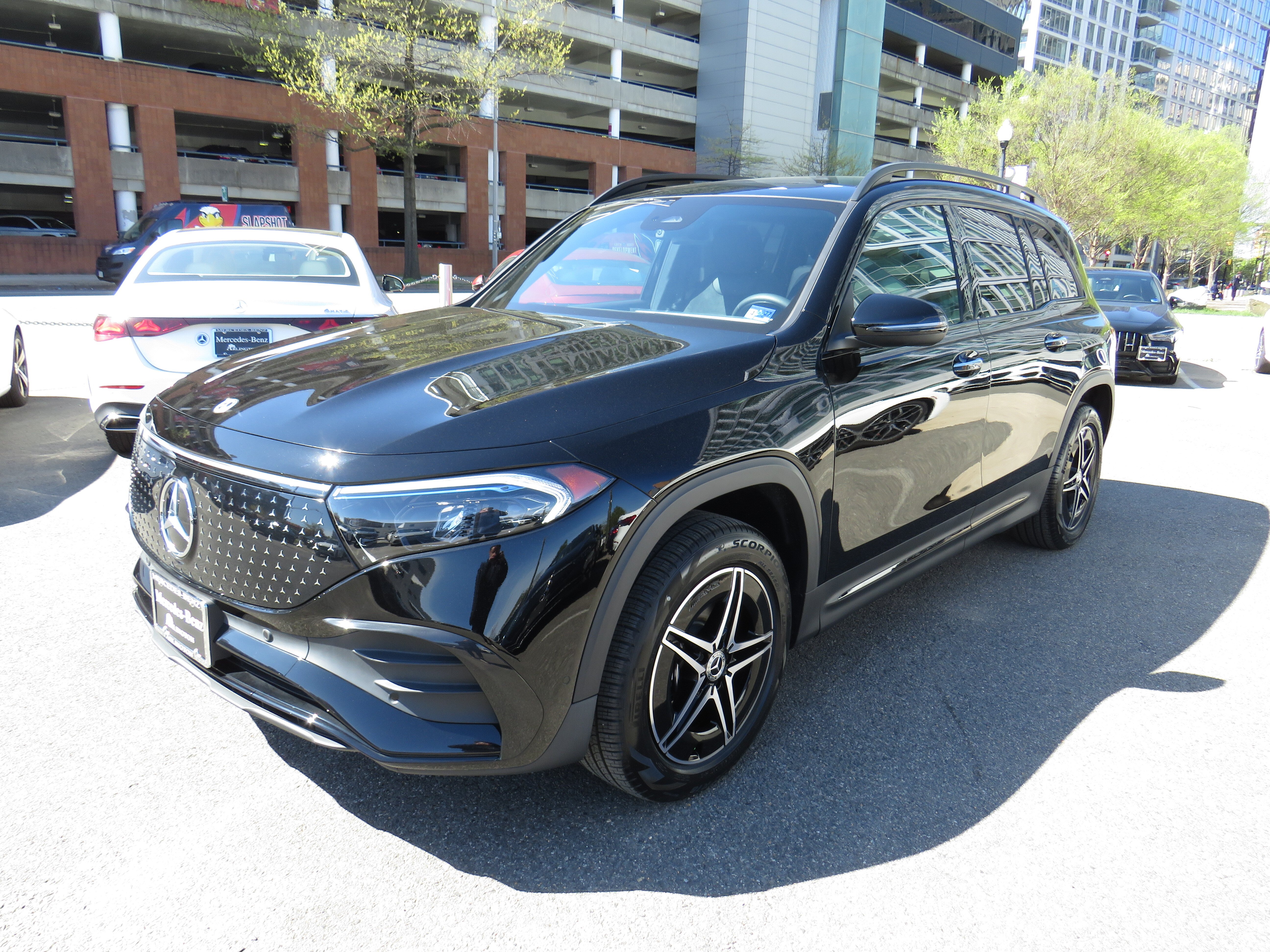 2024 Mercedes-Benz EQB EQB 300 4MATIC's photo