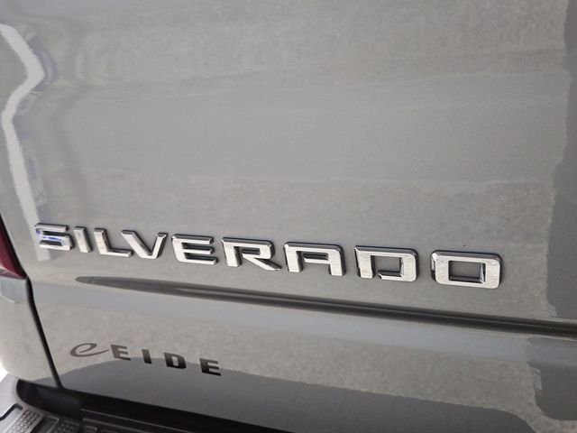 Used 2024 Gray Chevrolet ZR2 image 38