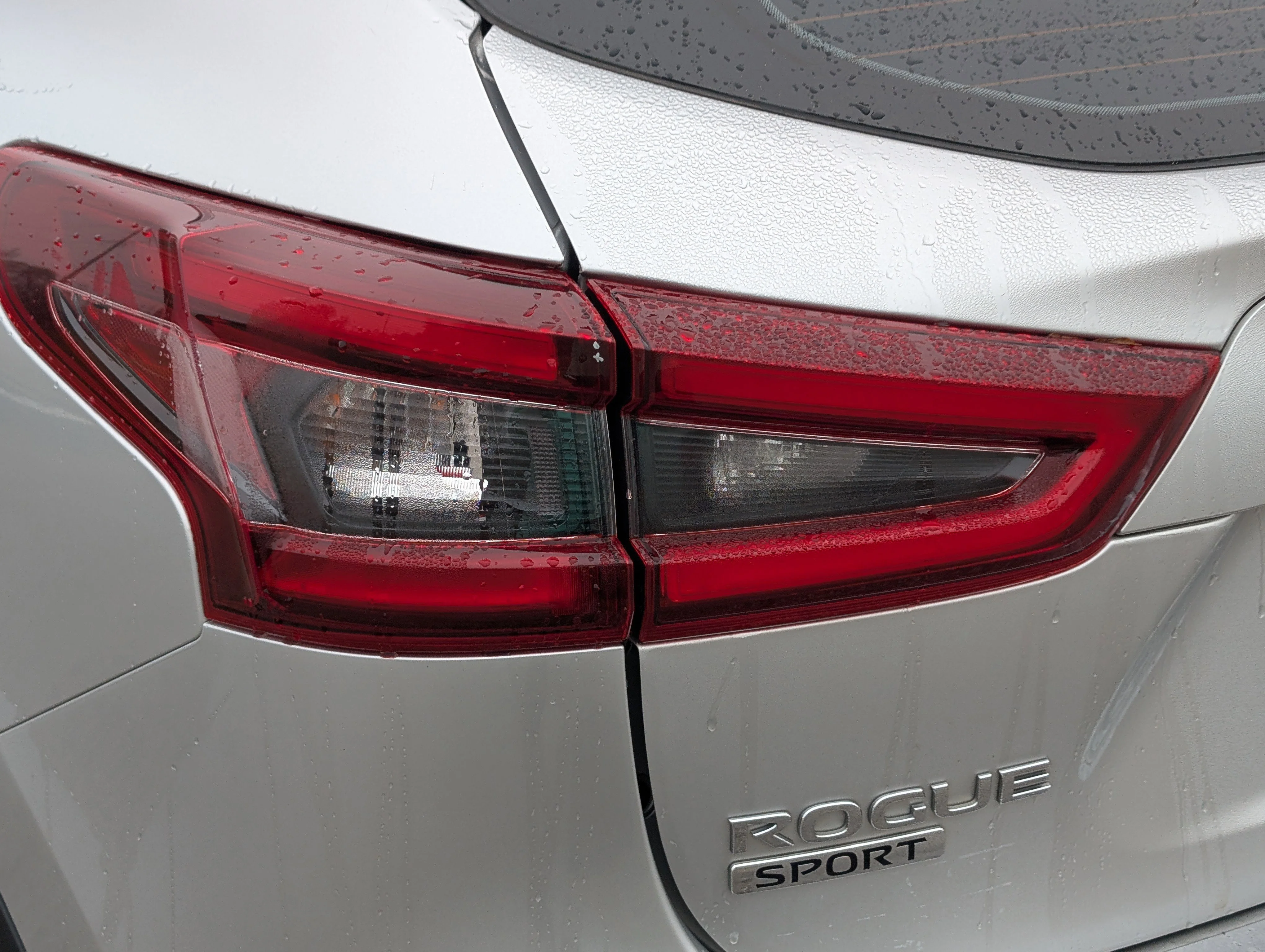 2022 Nissan Rogue Sport SV - Photo 10