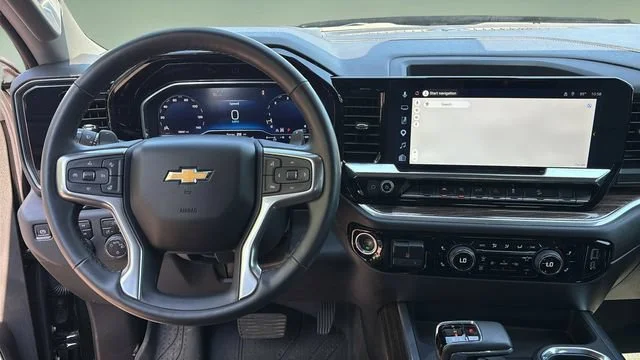 Used 2025 Black Chevrolet LT image 10