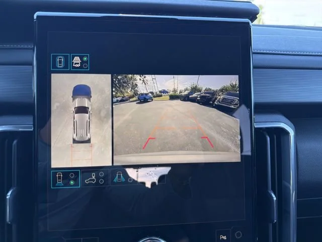 New 2026 Sterling Metallic GMC Elevation image 25