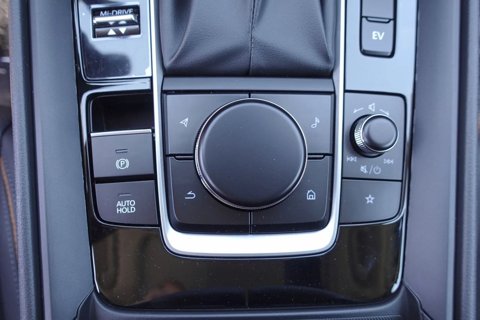 2026 Mazda CX-50 Premium - Photo 24