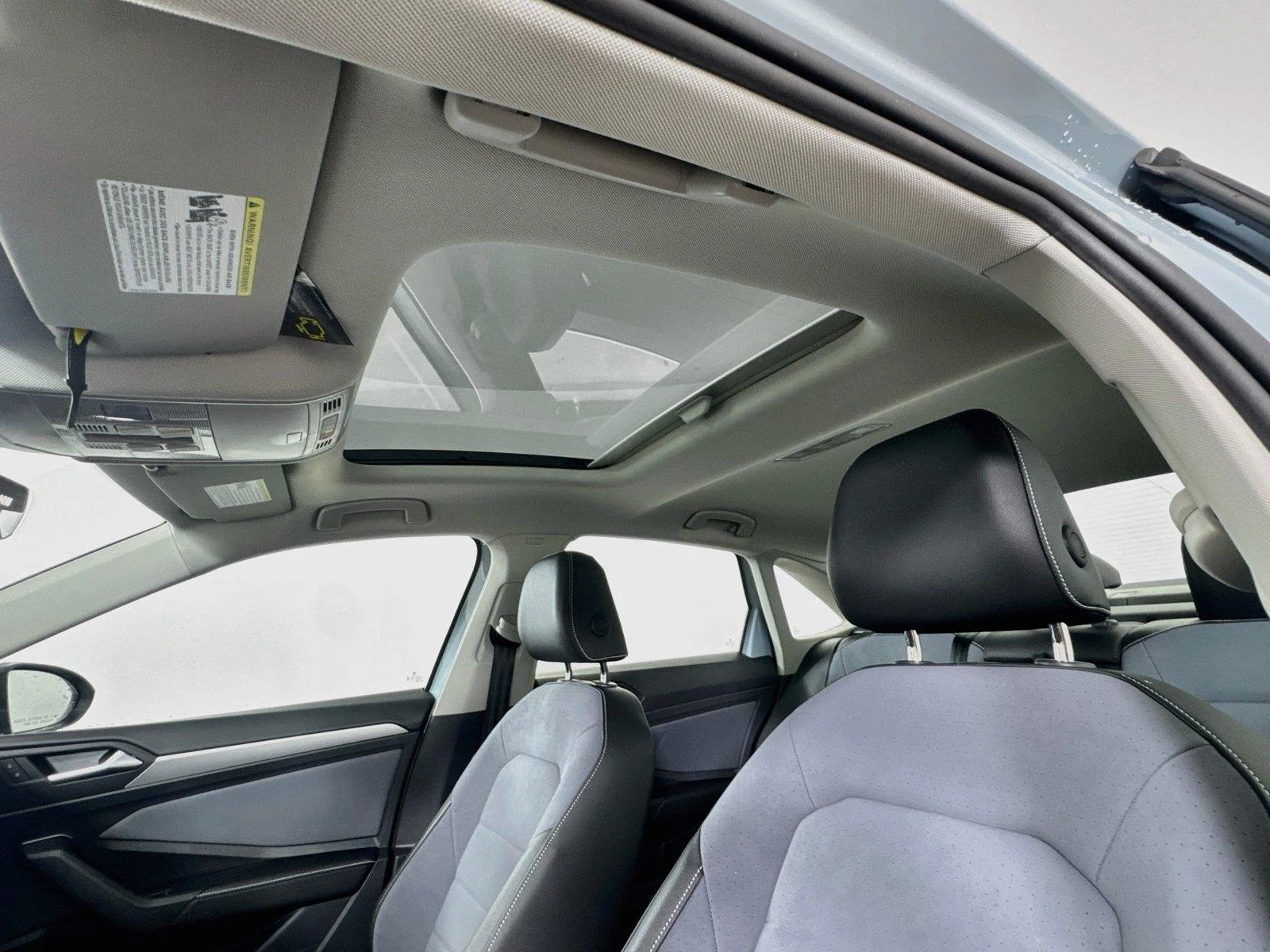 New 2027 GRAY Volkswagen SE image 21