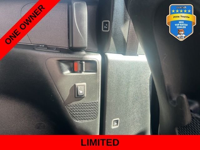 2025 Chrysler Pacifica Limited - Photo 16