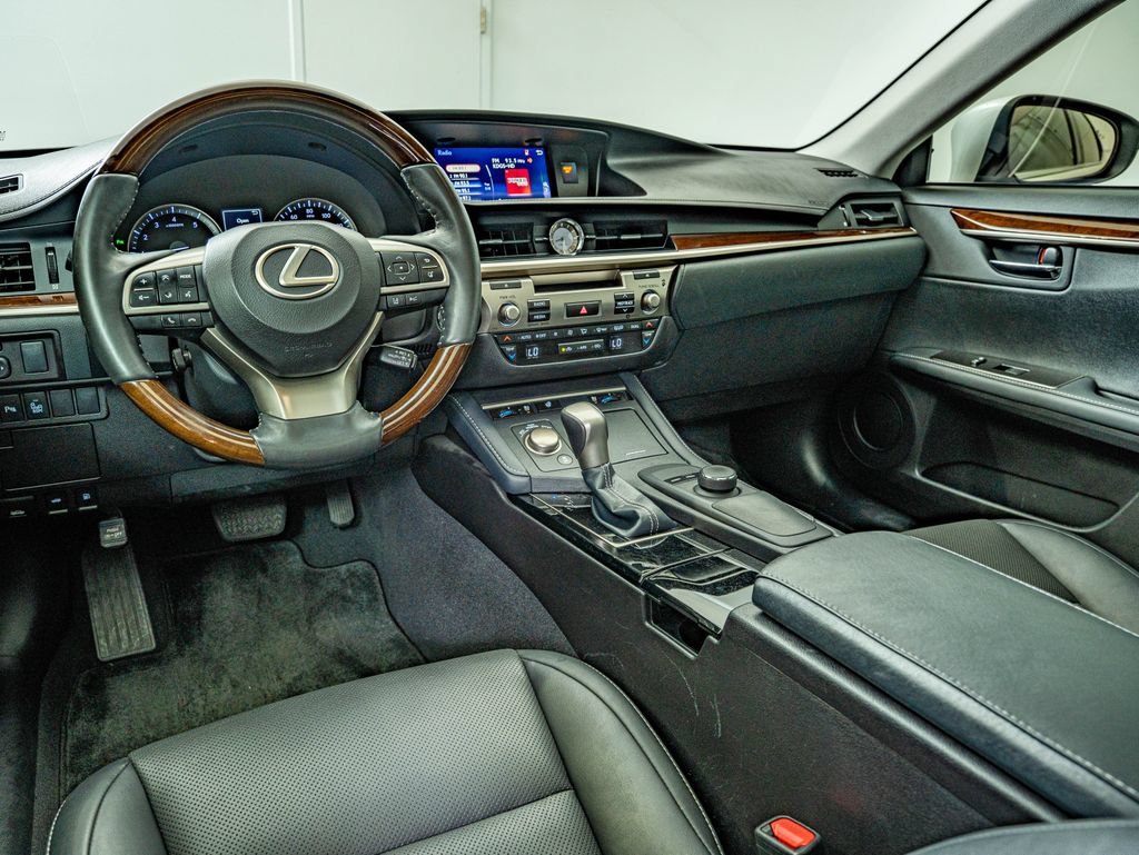 Used 2018 Silver Lexus 350 image 32