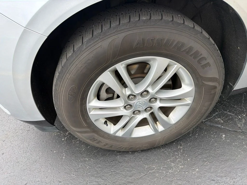 Used 2018 Quicksilver Metallic Buick Essence image 4